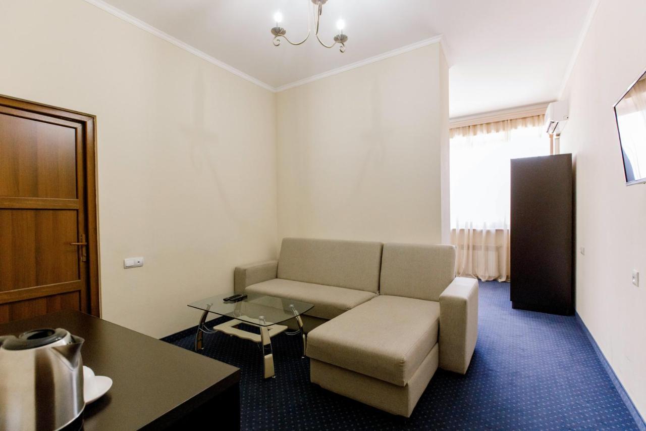 14 Floor Hotel Jerevan Buitenkant foto
