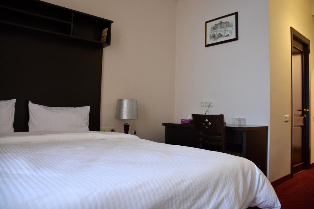 14 Floor Hotel Jerevan Buitenkant foto